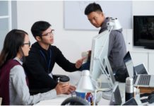 Accelerating Success: The Power of Engineering Leadership Programs and Tech Leadership Accelerator Programs